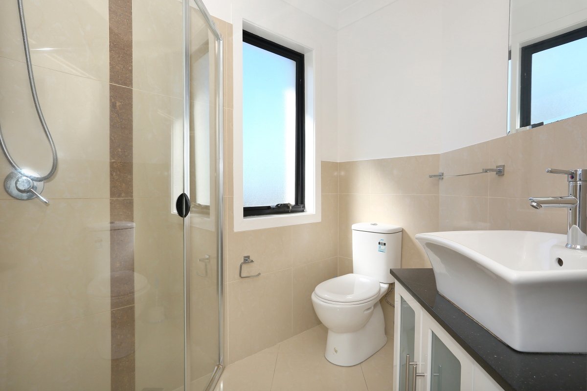 2/15 Success Crescent ORMEAU 10