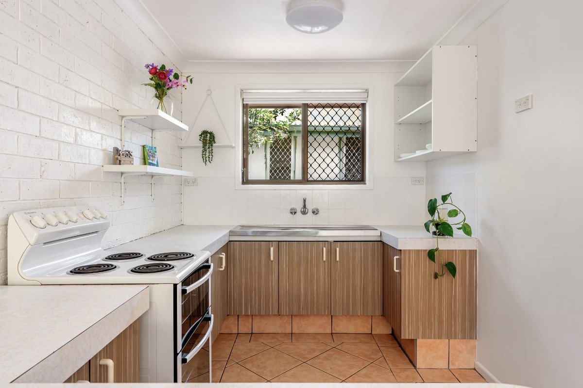 2/15 Third Avenue Palm Beach 6