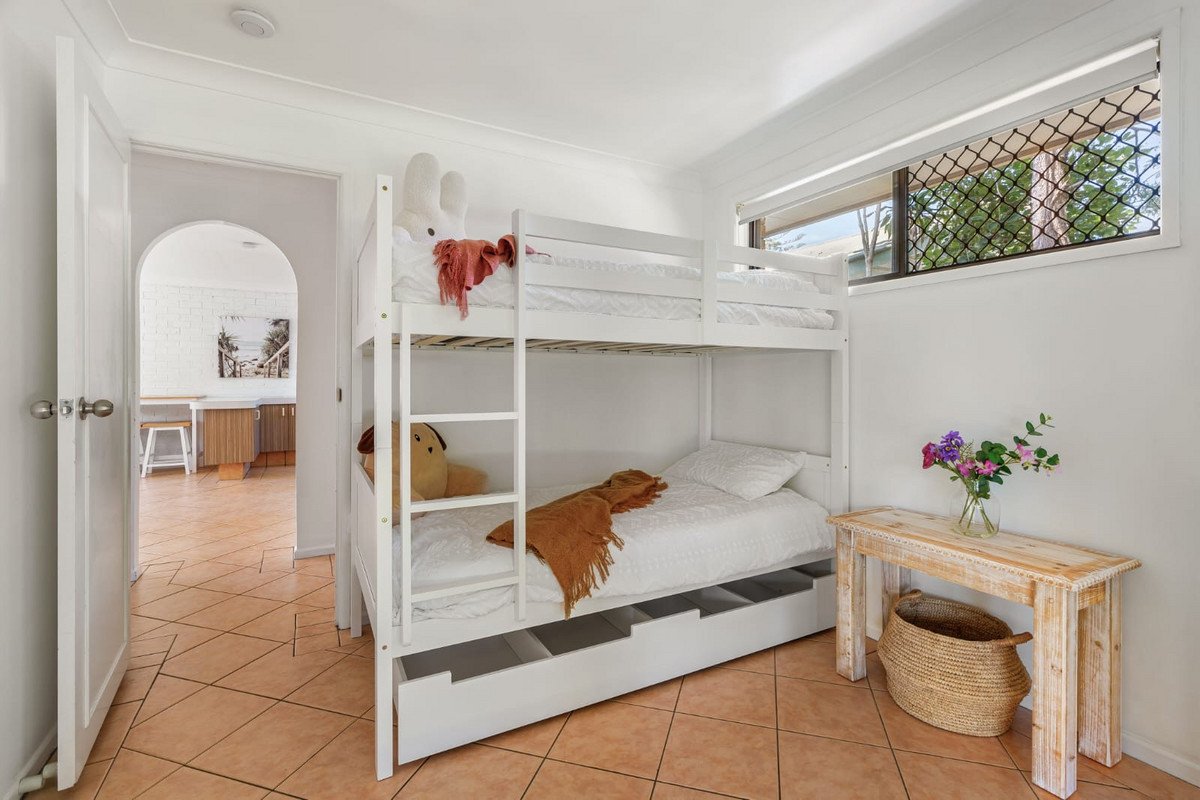 2/15 Third Avenue Palm Beach 10