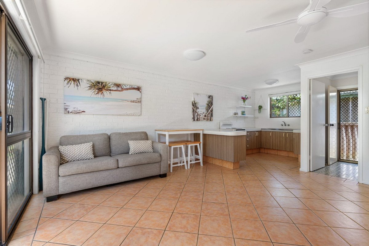 2/15 Third Avenue Palm Beach 11