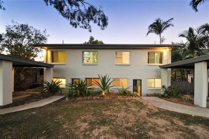 2/15 Woomerah Avenue CANNONVALE 1