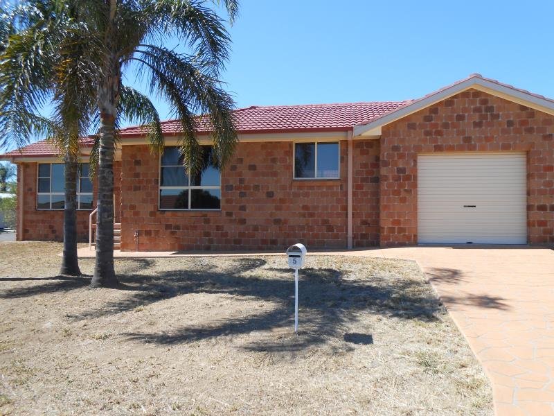 2/151 Garden Street TAMWORTH 1