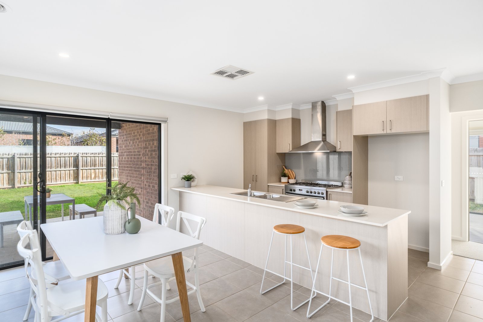 Gallery: 2151 Warralily Boulevard
