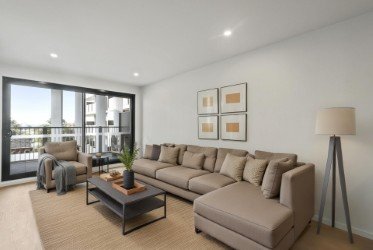 Gallery: 215/248 Bay Road