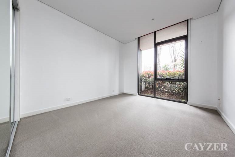 Gallery: 2/153 Beach Street