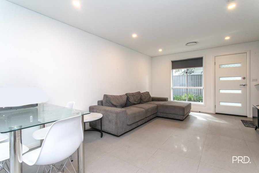 2/153 Jamison Road Penrith 4