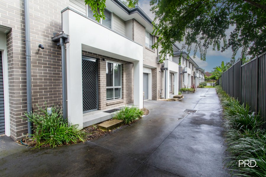 2/153 Jamison Road Penrith 4