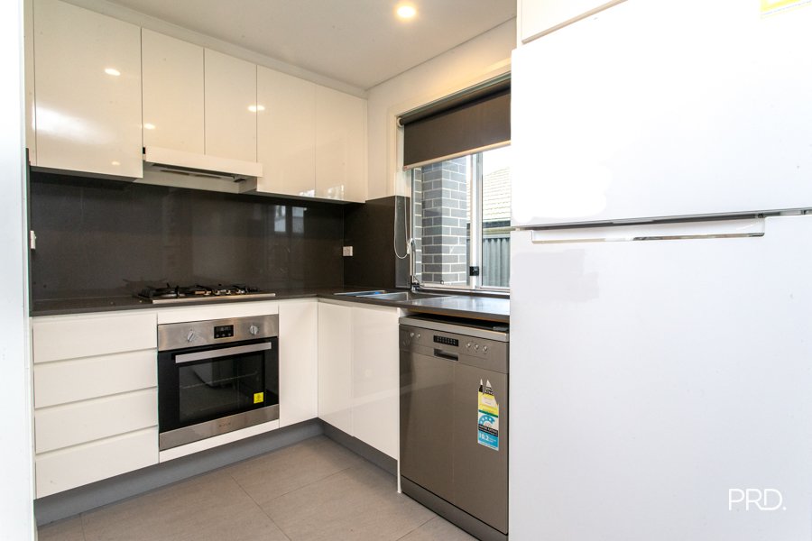 2/153 Jamison Road Penrith 8