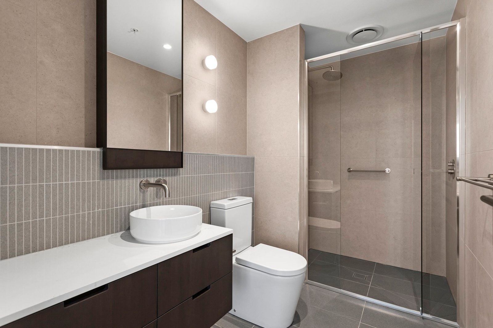 Real Estate and Property in 215/3 Olive Street, Caulfield South, VIC