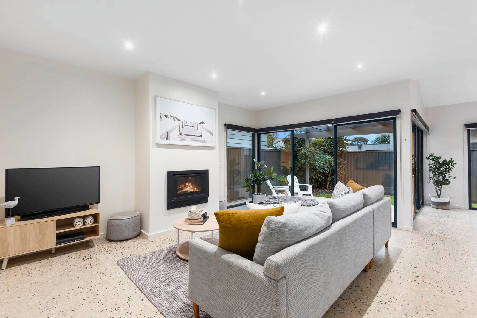 Real Estate and Property in 2/153 Stevens Street, Portarlington, VIC