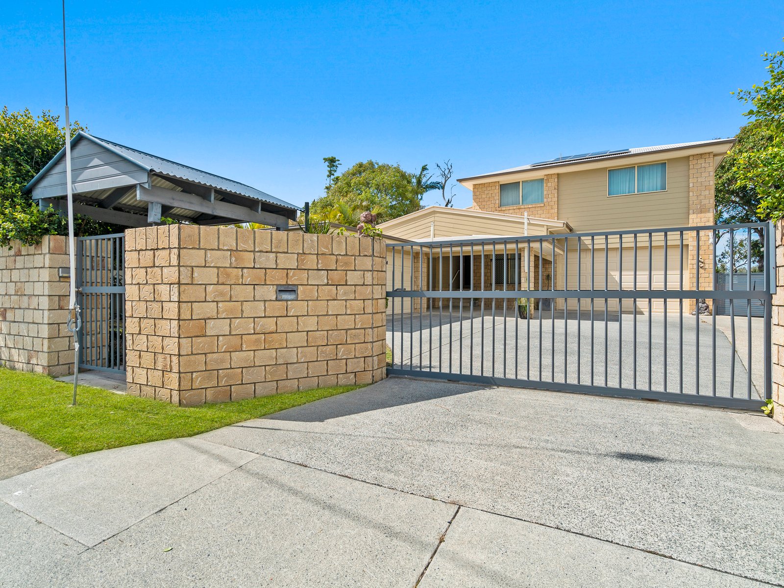 2/154 Kennedy Drive TWEED HEADS WEST 13