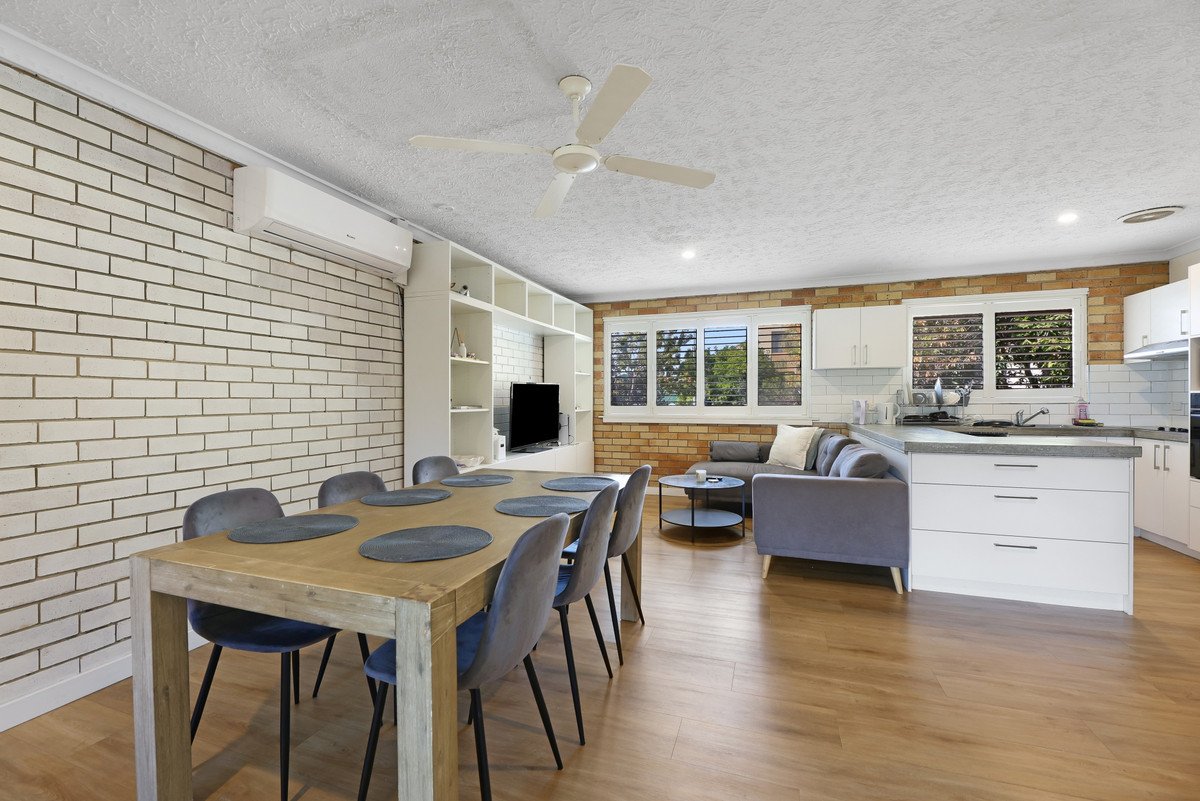 21/55 Duet Drive Mermaid Waters 2