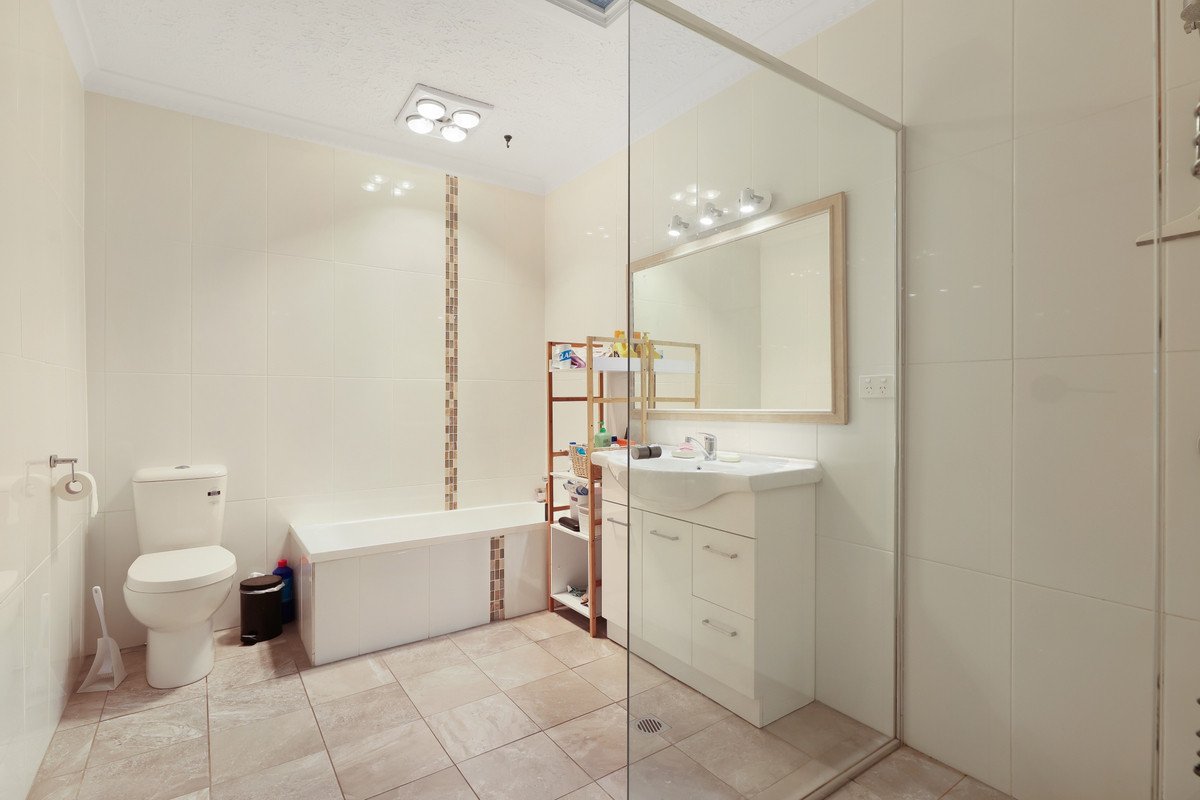 21/55 Duet Drive Mermaid Waters 12