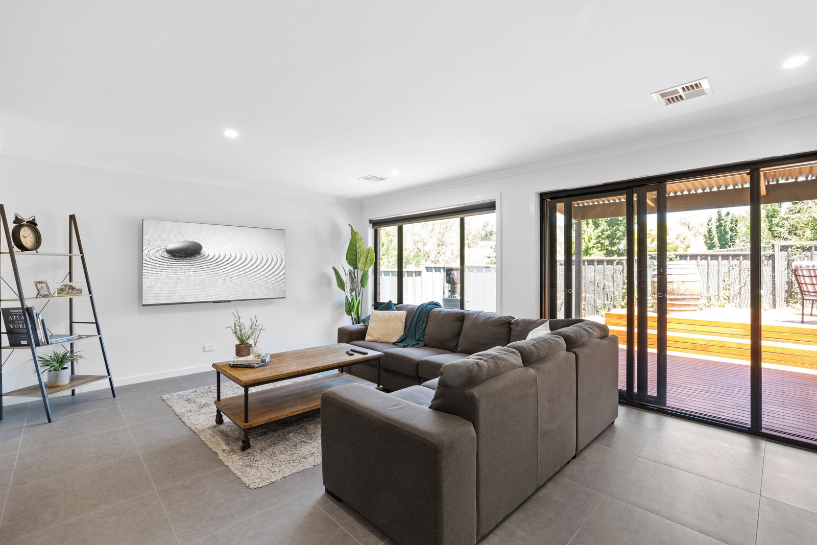 Gallery: 2/157 Arnold St