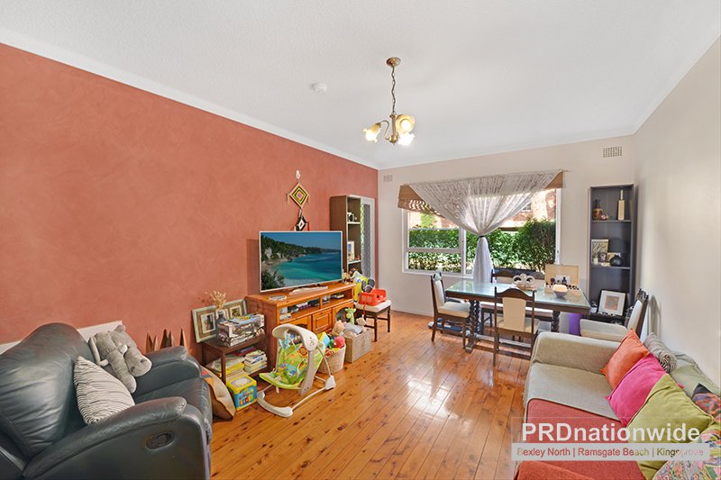 2/157 Russell Avenue DOLLS POINT 2