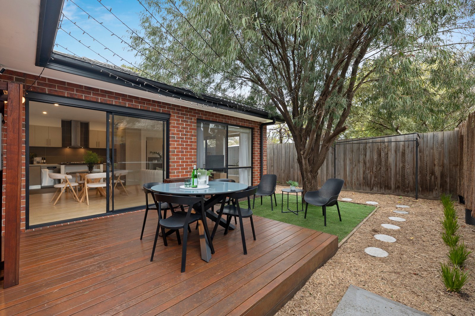 Gallery: 2/157 Warrigal Road
