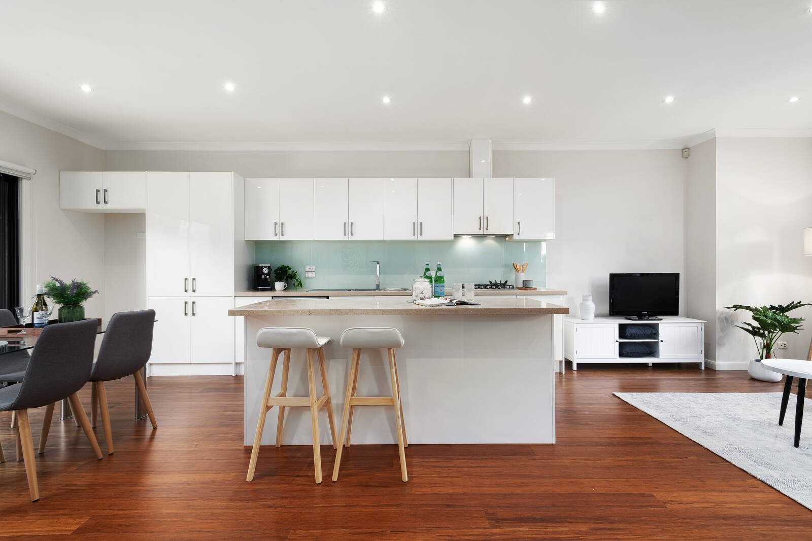 Real Estate and Property in 2/158 Warrigal Road, Camberwell, VIC