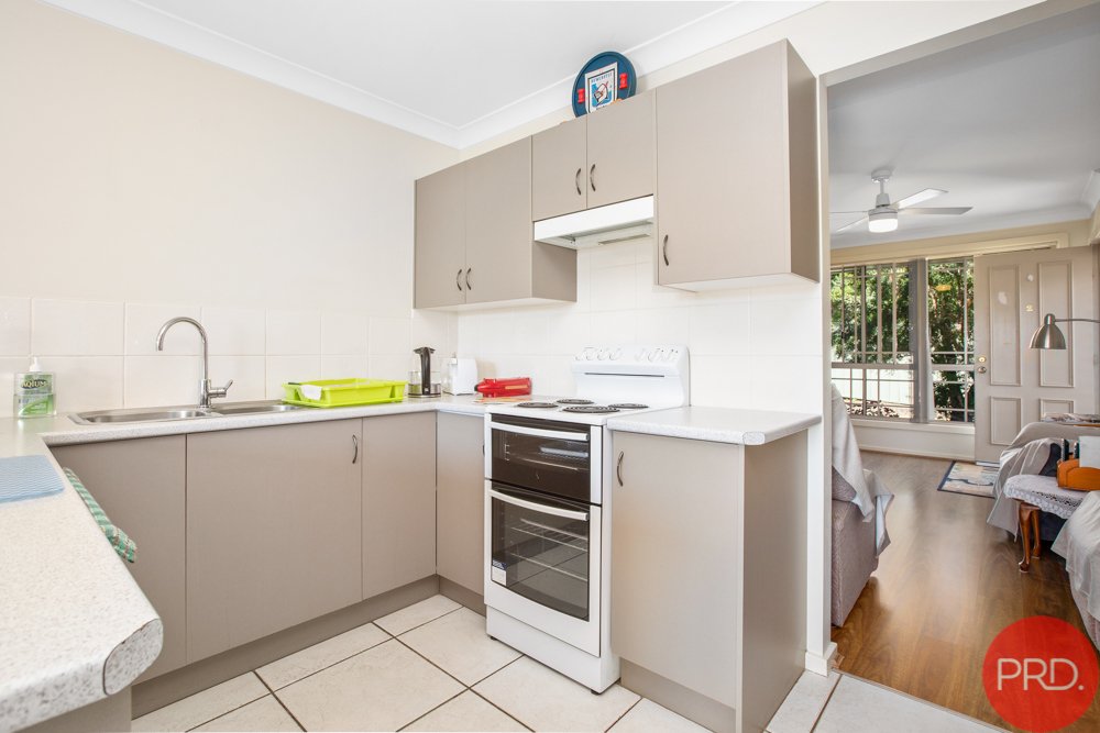 2/159 Budgeree Drive ABERGLASSLYN 5
