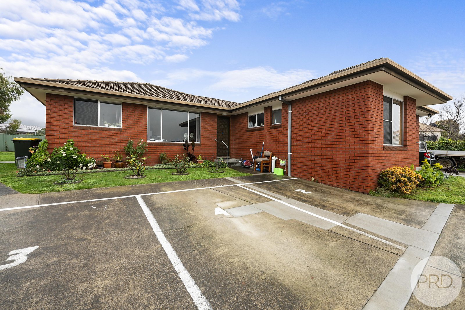 2/15A Stansall Street GLENORCHY 1