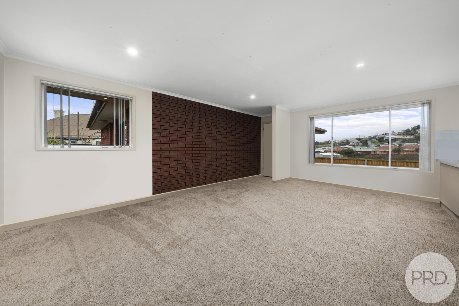 2/15A Stansall Street GLENORCHY 2