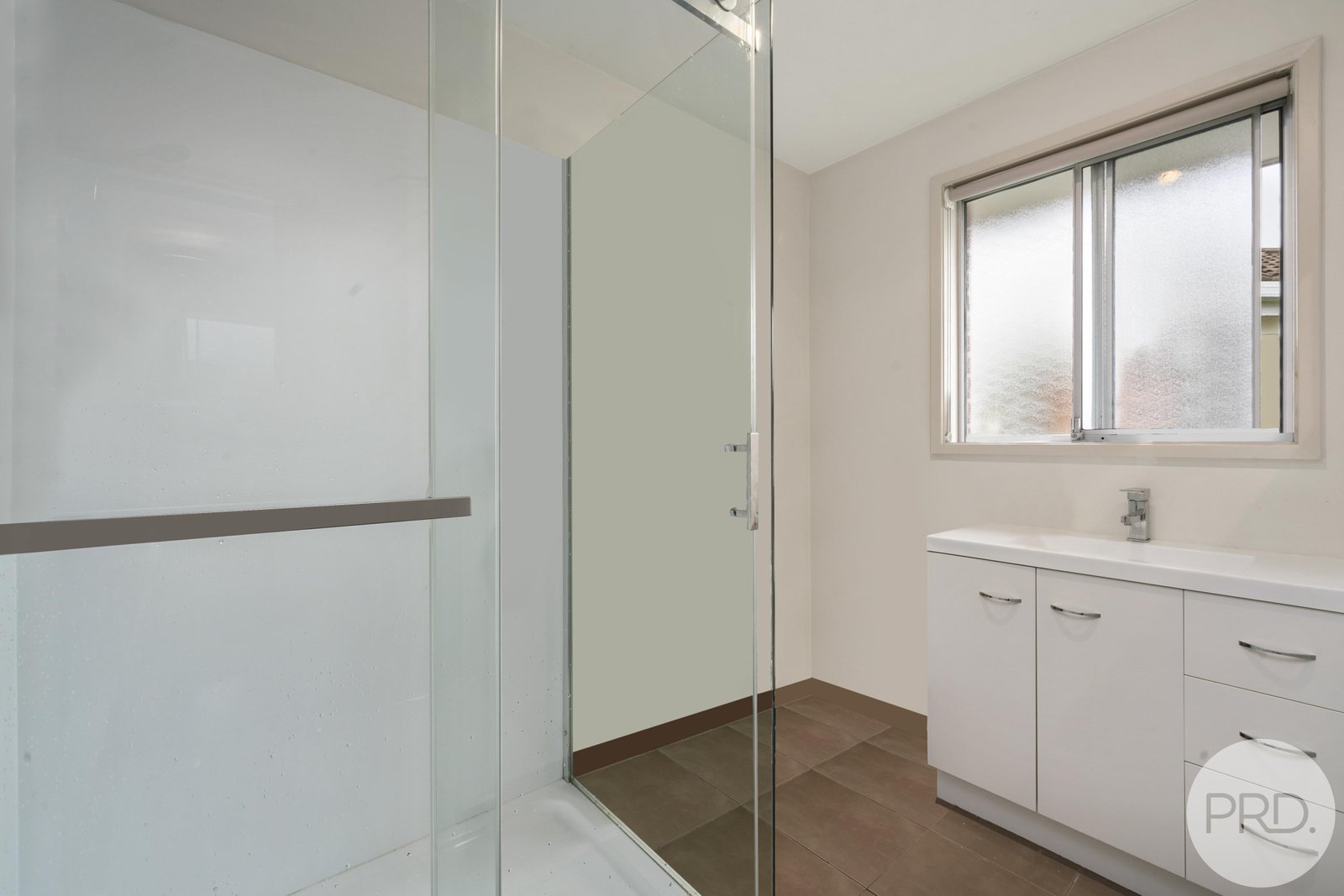 2/15A Stansall Street GLENORCHY 4
