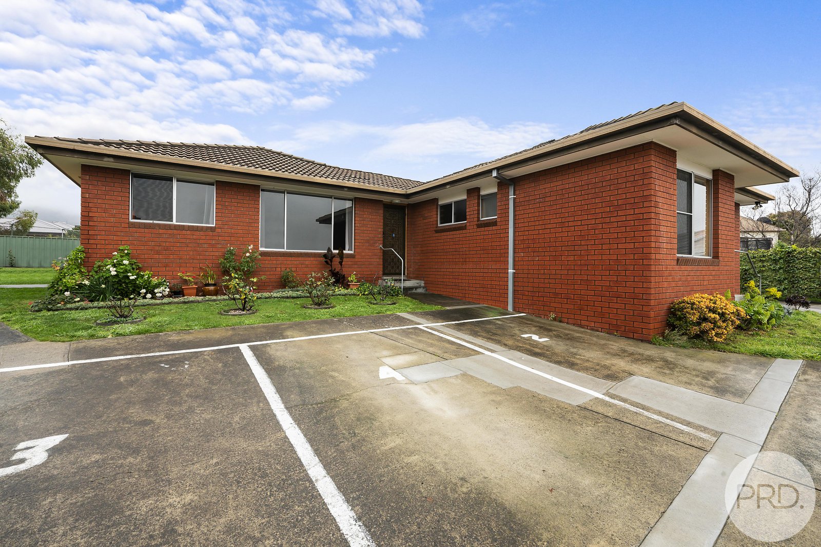 2/15A Stansall Street GLENORCHY 8