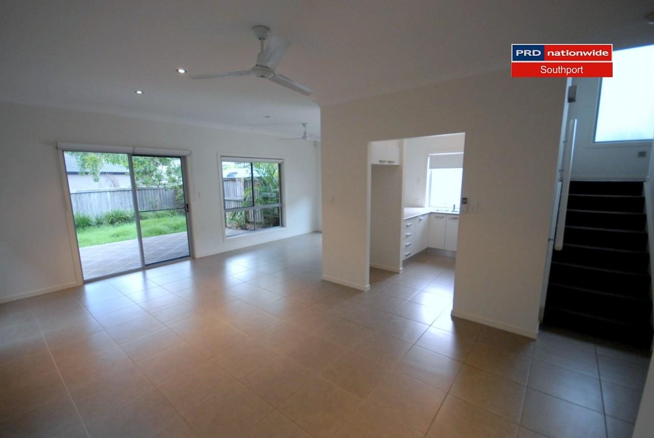 2/16-18 Geoff Wolter Drive MOLENDINAR 4