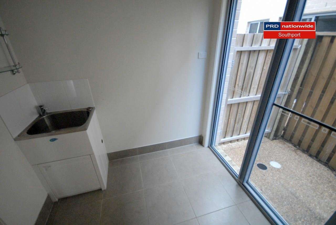 2/16-18 Geoff Wolter Drive MOLENDINAR 6