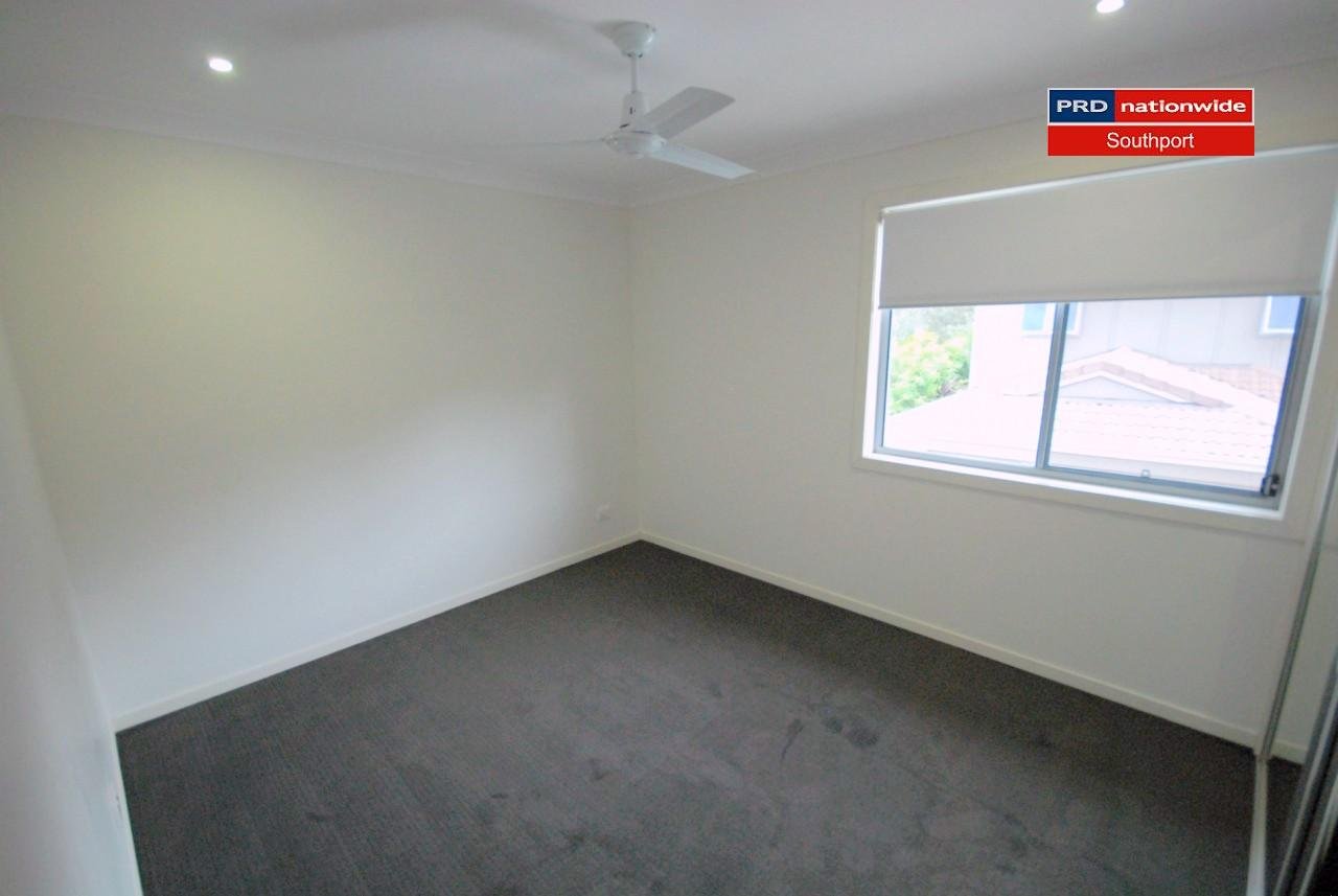 2/16-18 Geoff Wolter Drive MOLENDINAR 12