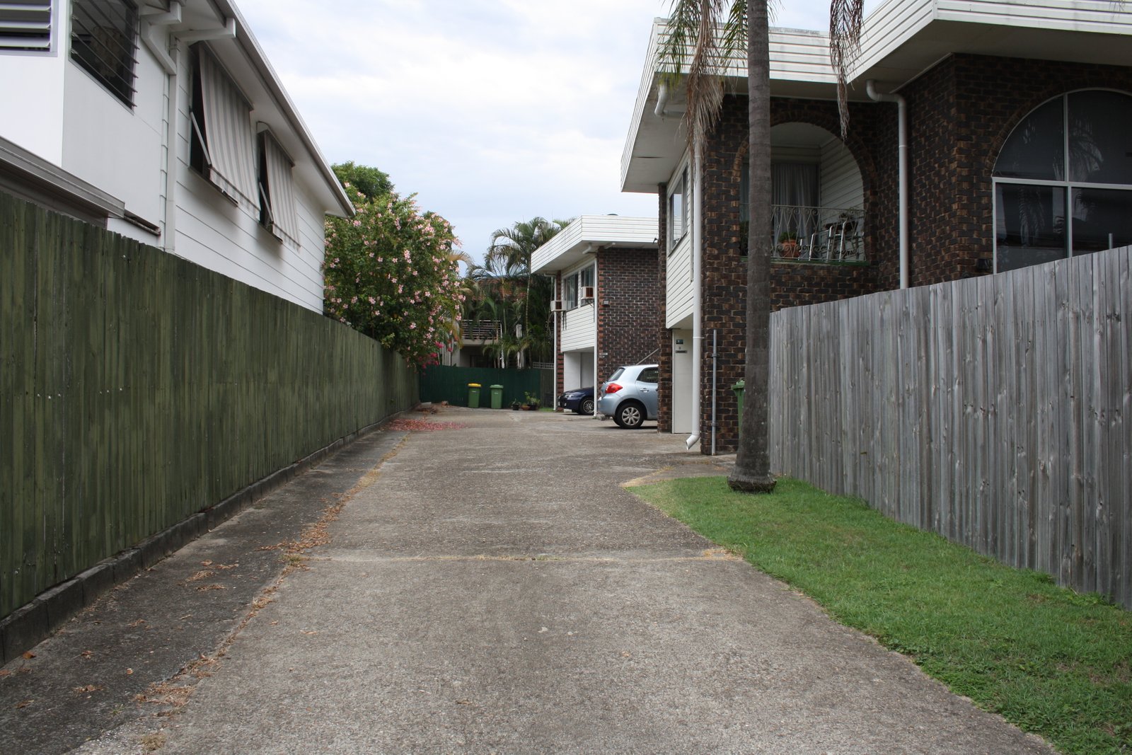 2/16-18 Twenty Eighth Avenue PALM BEACH 8