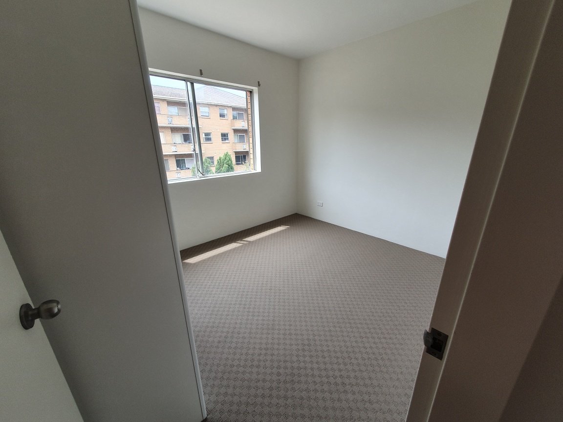 2/16-22 Guinea Street KOGARAH 9