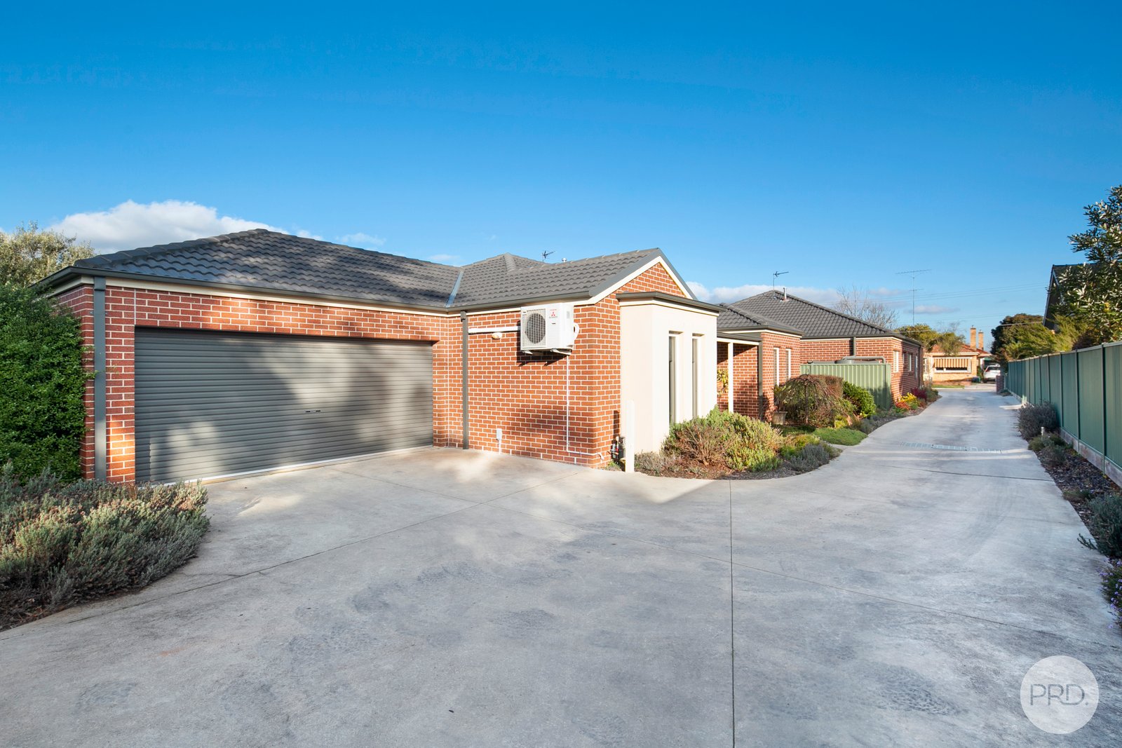 2/16 Alexander Avenue WENDOUREE 1