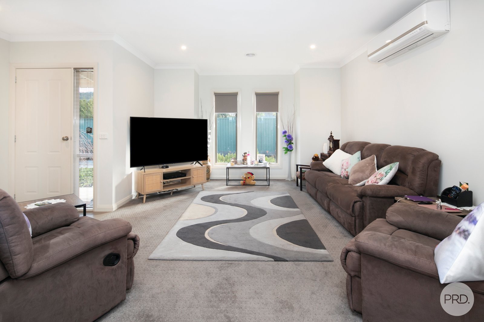 2/16 Alexander Avenue WENDOUREE 4