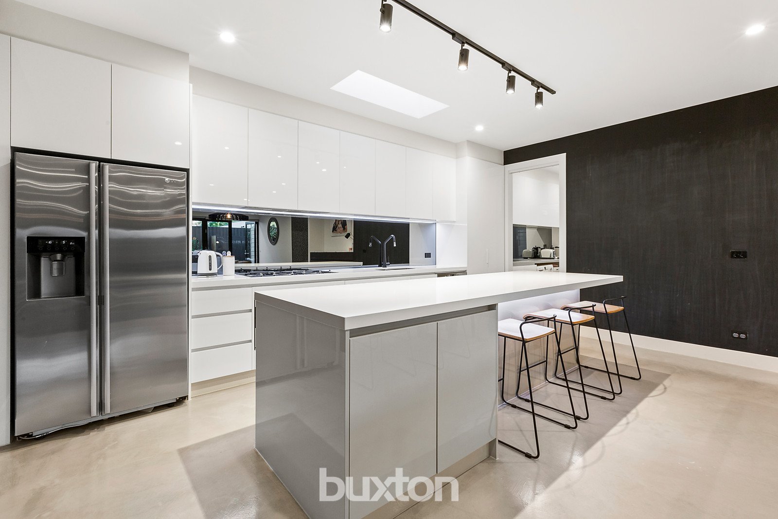 Gallery: 2/16 Barnet Street
