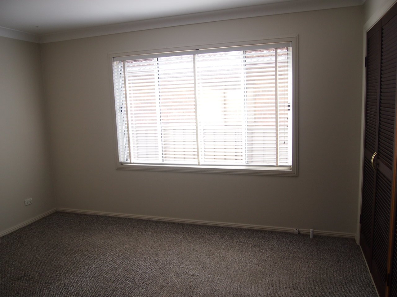 2/16 Blackshaw Ave  MORTDALE 4