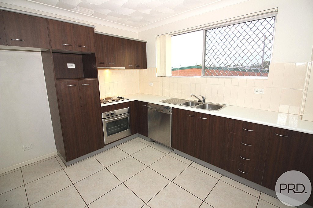 2/16 Cameron Street NUNDAH 4