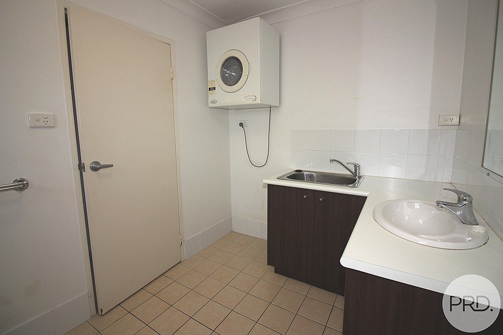 2/16 Cameron Street NUNDAH 8