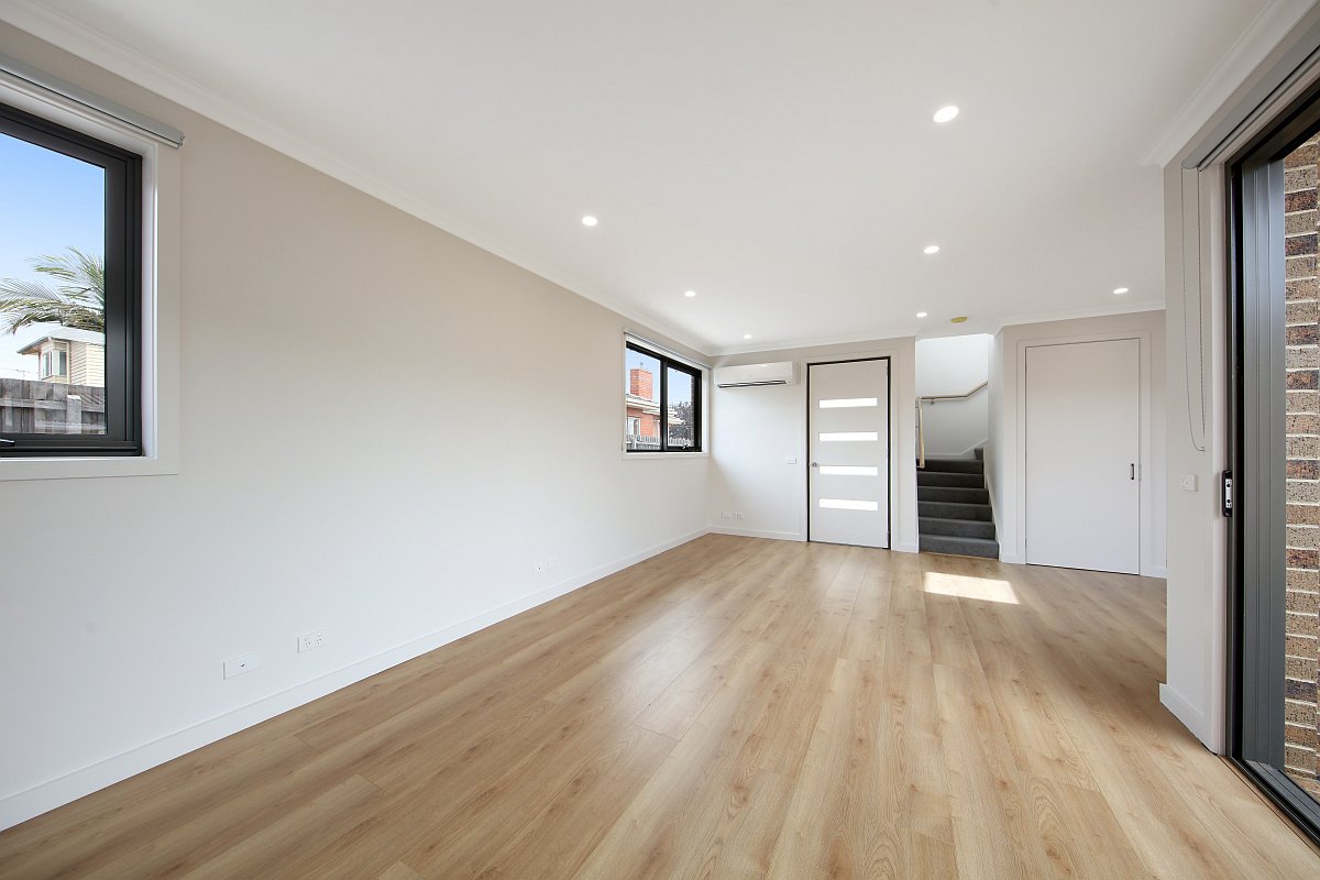 Gallery: 2/16 Cleek Avenue