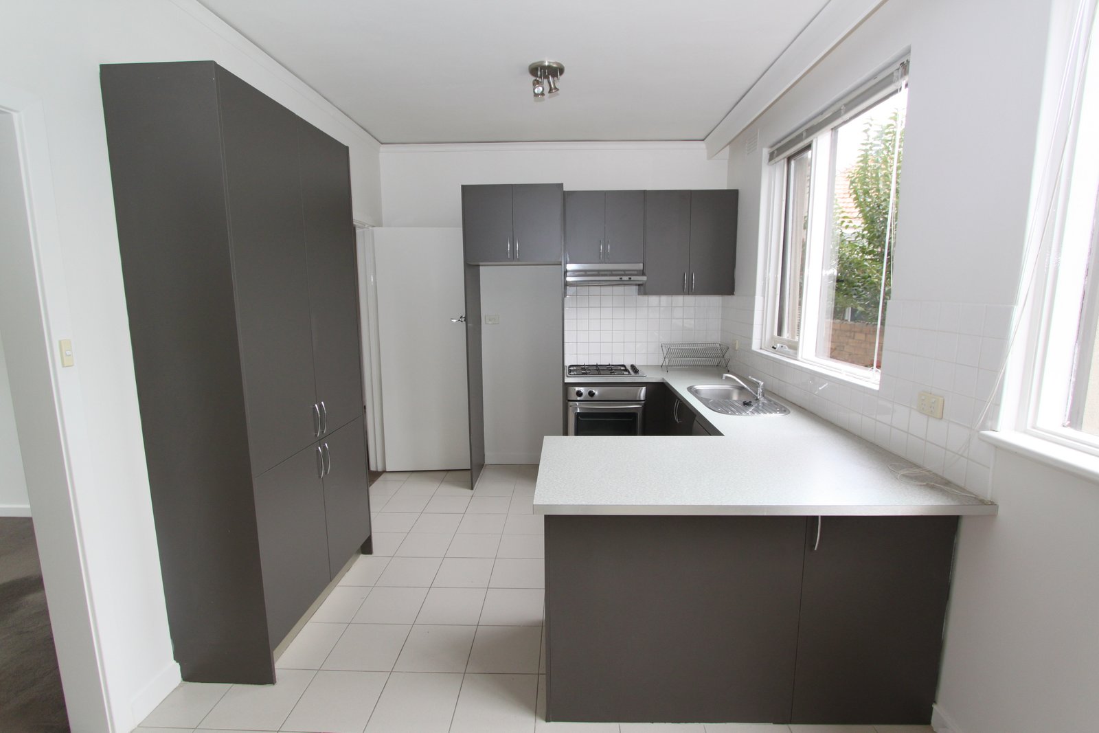 Real Estate and Property in 2/16 Coleridge Street, Elwood, VIC