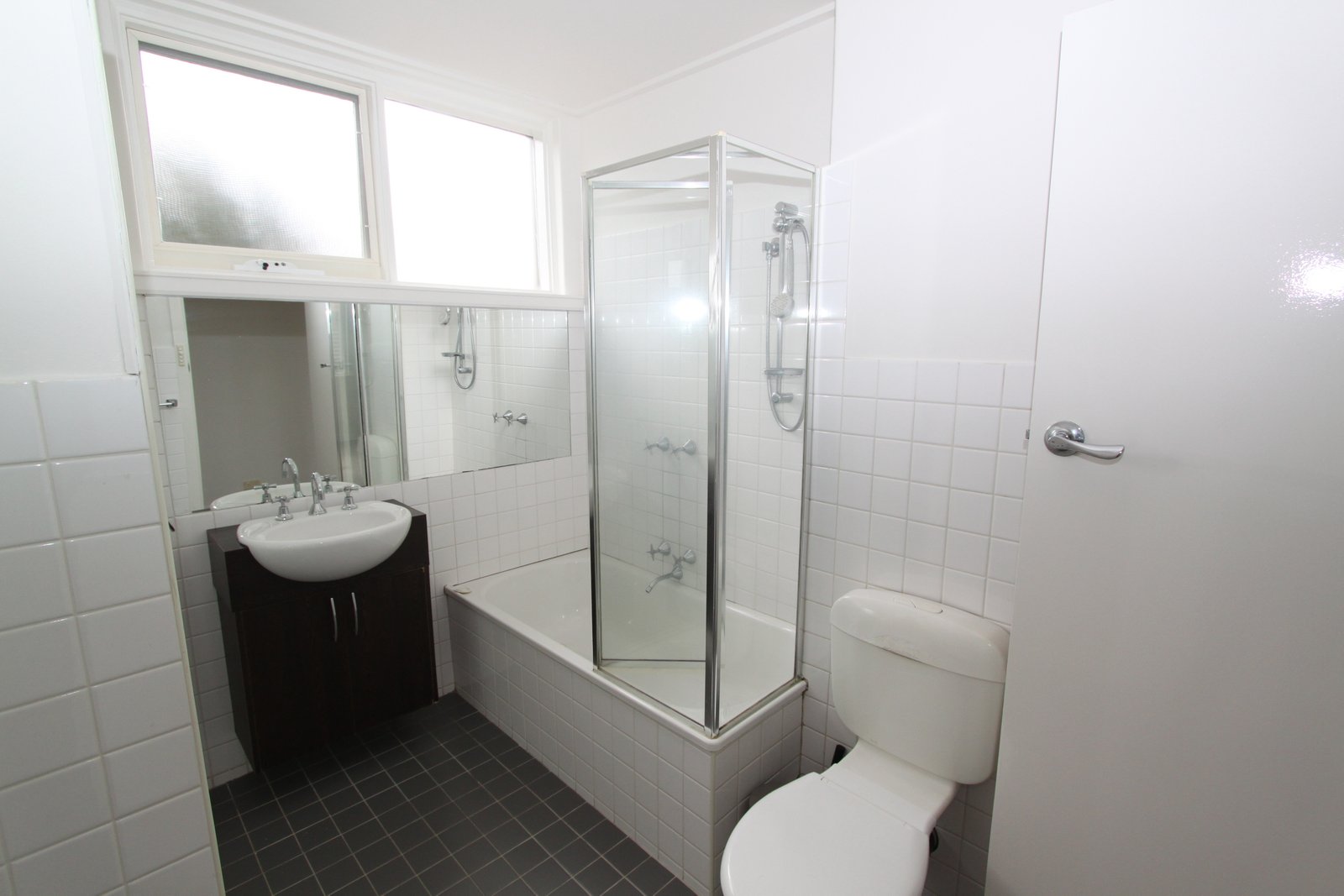 Real Estate and Property in 2/16 Coleridge Street, Elwood, VIC