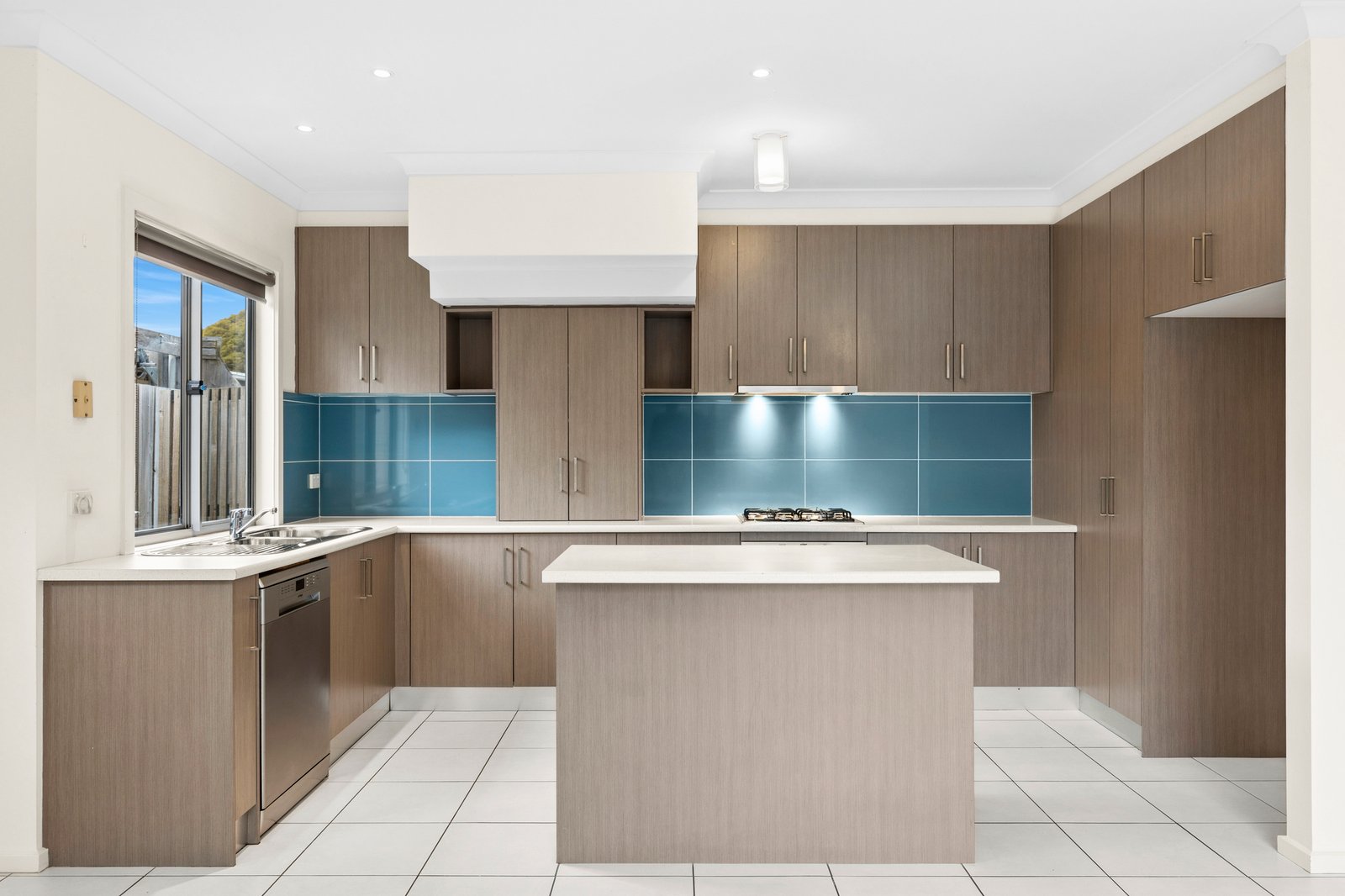 Gallery: 2/16 Cornish Avenue
