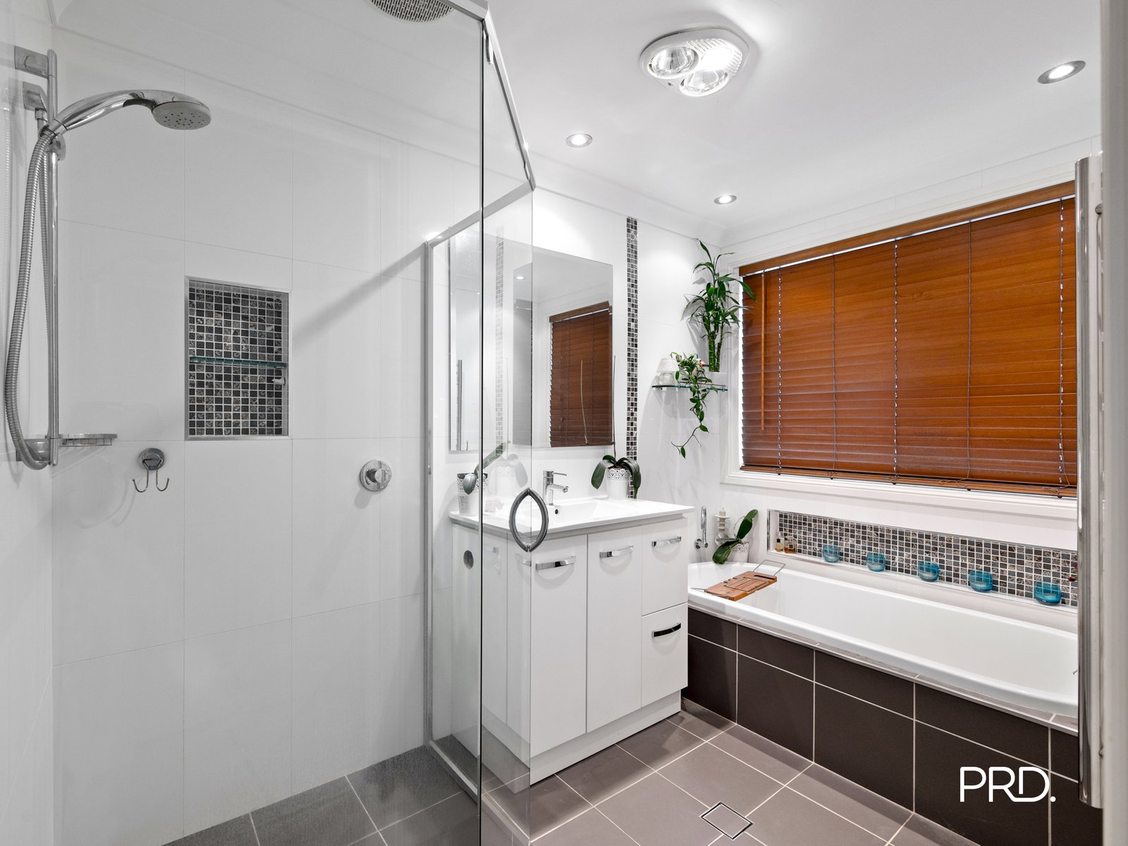 2/16 Currawong Avenue VALLEY HEIGHTS 9