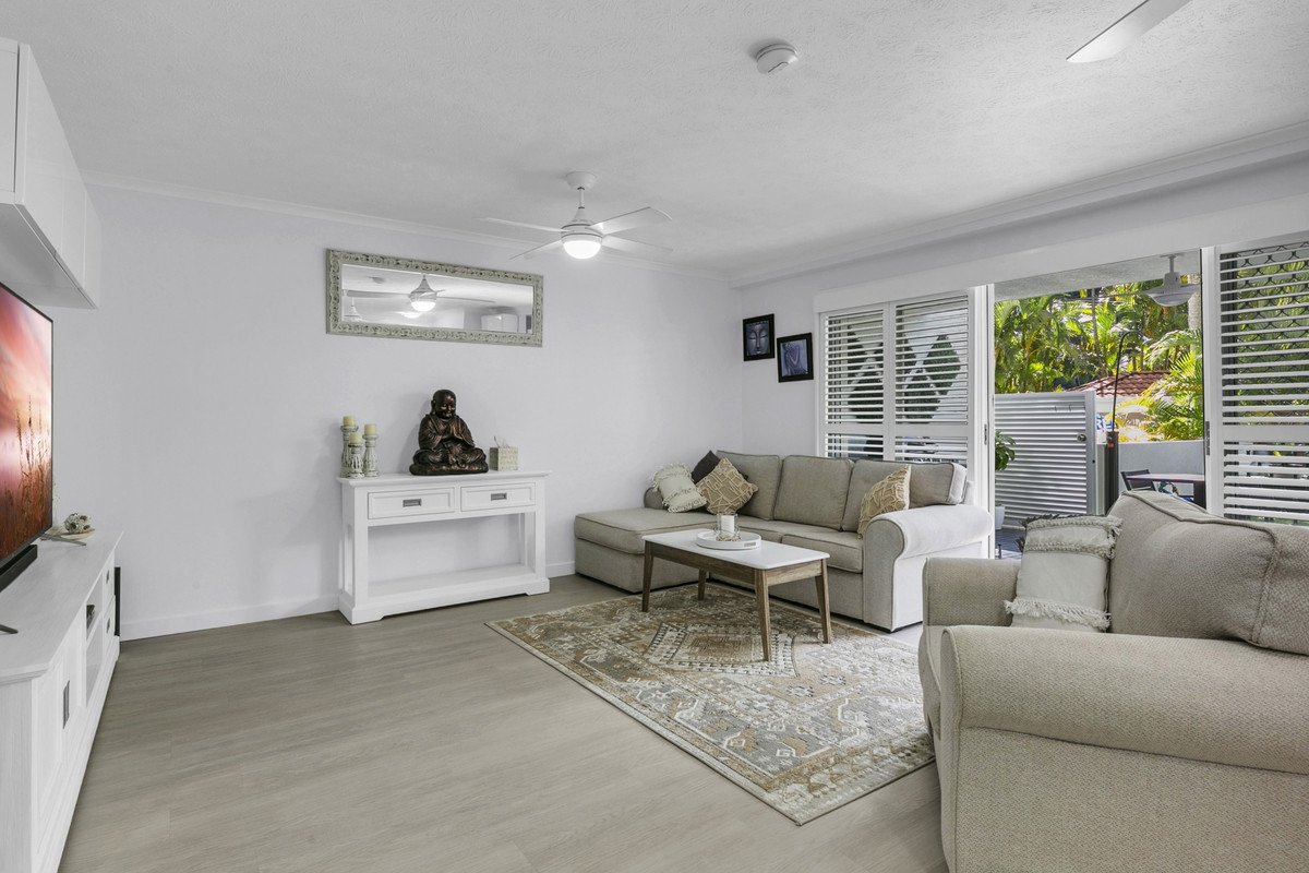 2/16 Djerral Avenue Burleigh Heads 4