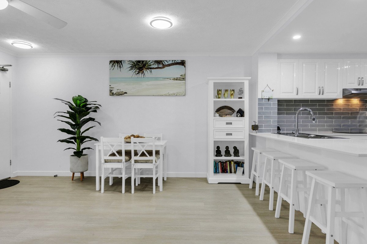 2/16 Djerral Avenue Burleigh Heads 5