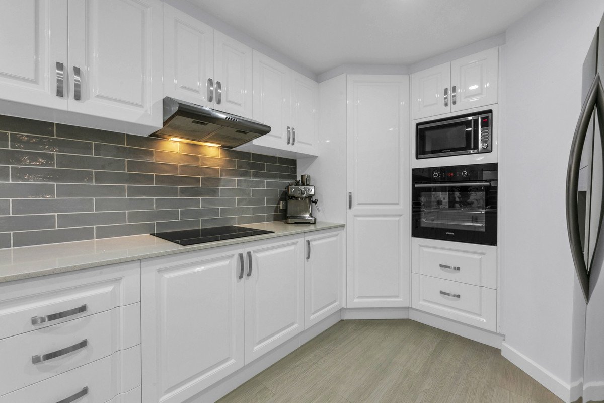 2/16 Djerral Avenue Burleigh Heads 7