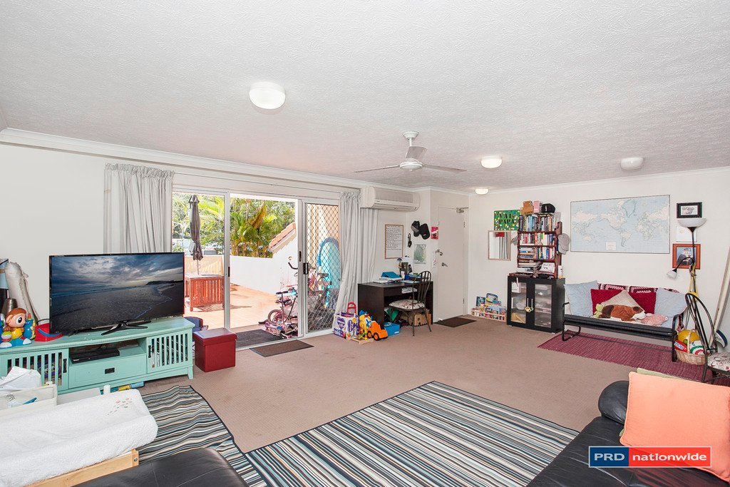 2/16 Djerral Avenue BURLEIGH HEADS 7