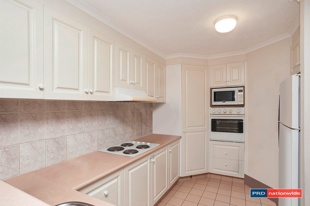 2/16 Djerral Avenue BURLEIGH HEADS 8