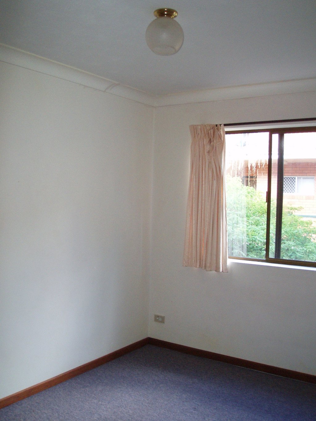 2/16 Elliott Street CLAYFIELD 3