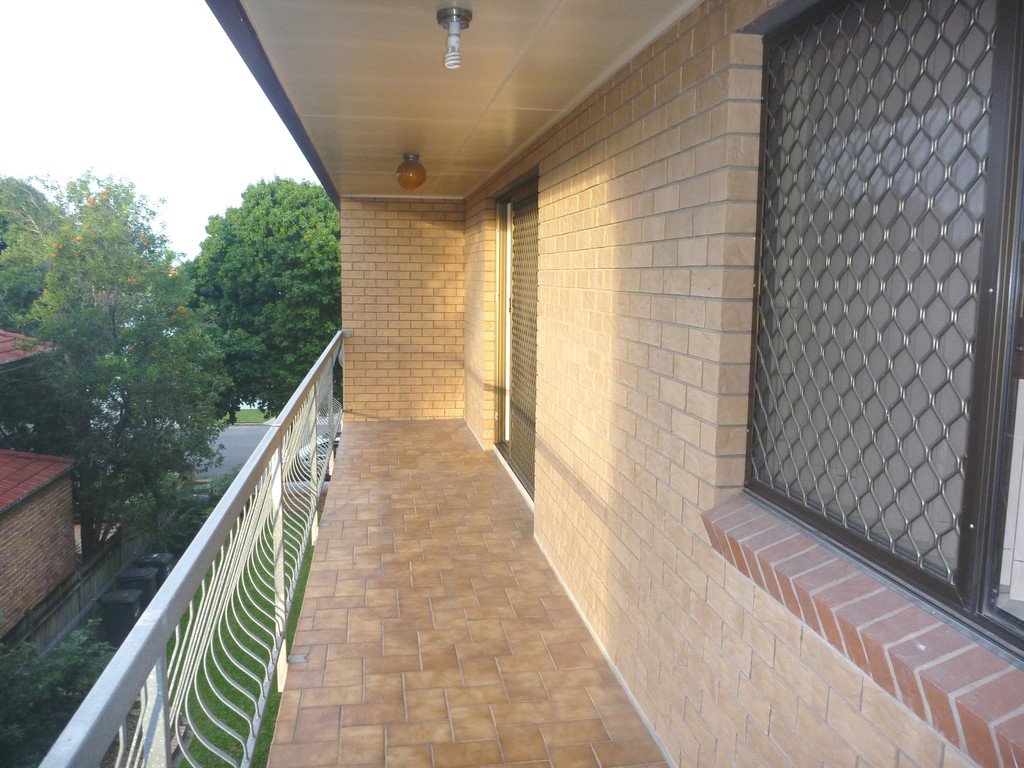 2/16 Elliott Street CLAYFIELD 7