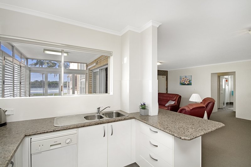 2/16 Endeavour Parade TWEED HEADS 2